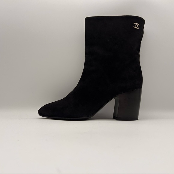 CHANEL Black Suede CC Calfskin Short Boots Made in Italy Size 38 Box Dustbags - Picture 3 of 15